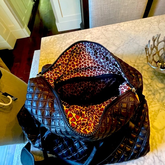 Designer quilted travel zipper bag with bamboo pulls.  Very roomy! Used ONCE! - Picture 7 of 13